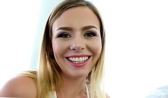 Маленькие Сиськи: Два в одной )), порно видео