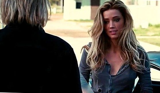 Honey Demon и Donna Bell и с ними еще одна подруга, имя которой не так важно запрелись в бассейне сауны и устроили там неподражаемую лесбийскую групповуху, которую нужно видеть всем!, порно видео